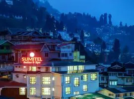 Sumitel Hotel 500 meters from Mall Road