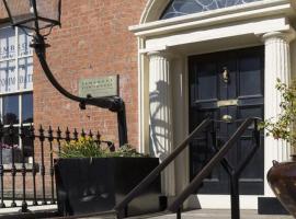 Sheriff Quincy Suite Hotel In Ghana，位于阿克拉的酒店