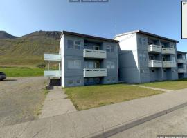 Súðavík apartment，位于Súðavík孟古瀑布附近的酒店