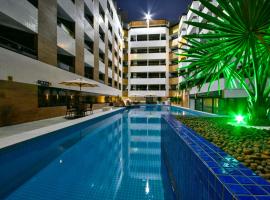 Littoral Gold Flat，位于若昂佩索阿的酒店