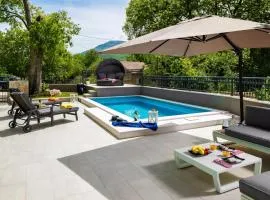 Modern and Cozy little House Mia