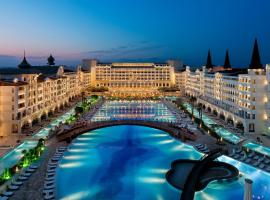 Titanic Mardan Palace，位于拉瑞的酒店