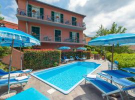 卡德伯纳酒店，位于Balestrino的酒店