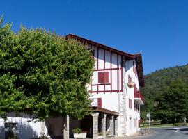 Hôtel-restaurant Espellet，位于Larceveau-Arros-Cibits的酒店