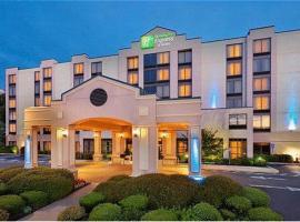 Holiday Inn Express Hotel & Suites Shelton-Trumbull，位于谢尔顿的酒店