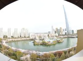 湖畔旅游酒店