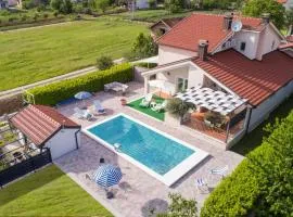 Holiday House Villa Maca