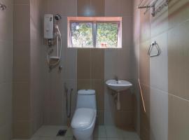 OYO 424 KK Inn Hotel，位于安邦的酒店