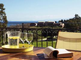 Sunny Coco mat villa in Katelios with a sea view，位于凯特利奥斯的度假屋