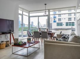 Breathtaking Apartment City Center - PH Quartier Atlapa，位于巴拿马城的酒店