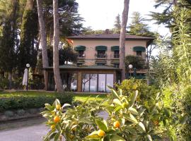 卡萨尔酒店，位于特拉西梅诺湖畔帕西尼亚诺的酒店