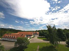 曼斯基德福尔旅馆，位于Dolní Žandov的酒店