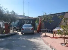 Music House a Castellana Grotte confinante via per Turi 500m dalle Grotte