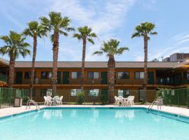 Budgetel Inn & Suites，位于Yuma Airport - YUM附近的酒店