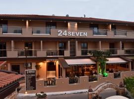 24 Seven Boutique Hotel，位于玛利亚的海滩酒店