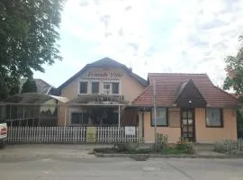 Friends Villa Apartments