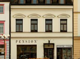 Pension na Starém náměstí，位于科内日诺河畔里赫诺夫的住宿加早餐旅馆