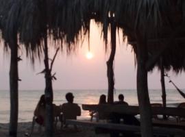 Hostel Blue Sea Rincon del Mar，位于Rincón的酒店