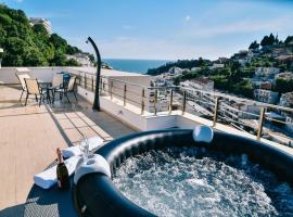Riva Luxury，位于乌尔齐尼的酒店