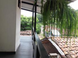 Hostal EL CHANGO，位于Huizúcar的酒店