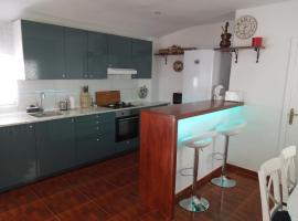 Apartamento entero "El Casco Antiguo" VT-46811-V，位于卡迪瓦的酒店