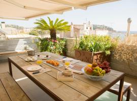 LLOGUER30 Vip's Loft, un encanto frente al mar，位于桑特费柳德吉克索尔斯的酒店