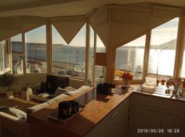Labrax Viewpoint，位于卡米尼亚的海滩短租房