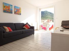 Collioure - Modern Beachside Apartment Joey，位于科利尤尔的家庭/亲子酒店