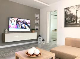 Luxury Loft Malaga Torremolinos Sol，位于多列毛利诺斯的酒店