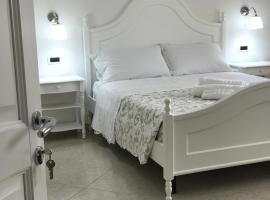 B&B White Rooms Salento，位于莫尔恰诺迪莱乌卡的住宿加早餐旅馆