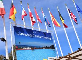 科斯塔波南特露营地，位于切法卢的酒店