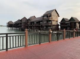 Langkawi Lagoon Resort Water Chalet，位于珍南海滩的酒店