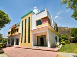 SPOT ON 37855 Shri Haldighati Resort，位于纳特杜瓦拉的酒店