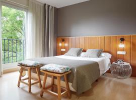 Hotel Iriguibel Huarte Pamplona，位于华尔特的酒店