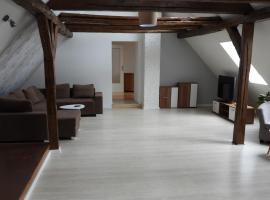 Ferienwohnung Olafs Werkstatt，位于Neustadt的酒店