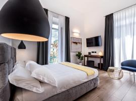 La Spezia by The First - Luxury Rooms & Suites，位于斯培西亚的豪华酒店