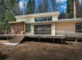 11R Spring Meadow Retreat，位于瓦沃纳的酒店