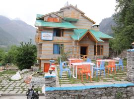 Snow River, Manali，位于马拉里的酒店