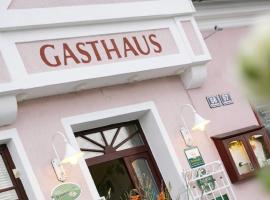 Gasthaus & Gästehaus Bsteh，位于Wulzeshofen的带停车场的酒店