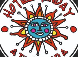 Hotel Munday，位于亚特兰蒂斯达的酒店