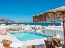 Bohemian Luxury Boutique Hotel, Adults Only，位于纳乌萨的带按摩浴缸的酒店