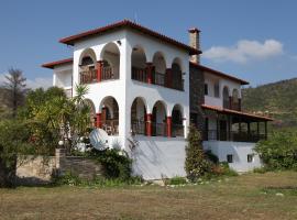Villa Maria by RentalsPro - Ouranoupoli Halkidiki，位于欧拉努波利斯的乡村别墅