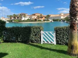 Spettacolare appartamento vista mare Marinagri Resort Luxury apartment sea view，位于波利科罗的酒店