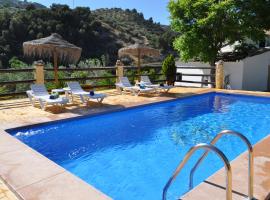 Cortijo Rural Las Nogueras，位于Cortijada Los Chorreros的酒店