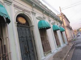 Hostal Plaza Antigua，位于圣安娜的住宿加早餐旅馆