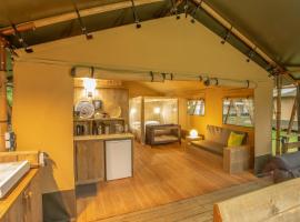 Lodge Holidays - Al Lago di Lago，位于Lago的酒店