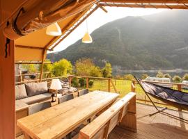 Lodge Holidays - Camping Gajole，位于Arsiè的酒店