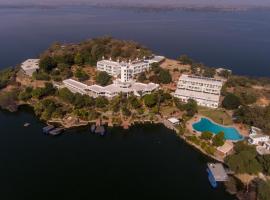 加萨曼德岛度假酒店，位于乌代浦Jaisamand Lake附近的酒店