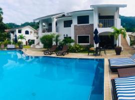 森普拉帕蒂斯度假酒店，位于博瓦隆的民宿