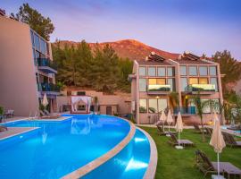Orka Cove Hotel Penthouse & Suites Adults Only，位于费特希耶的酒店